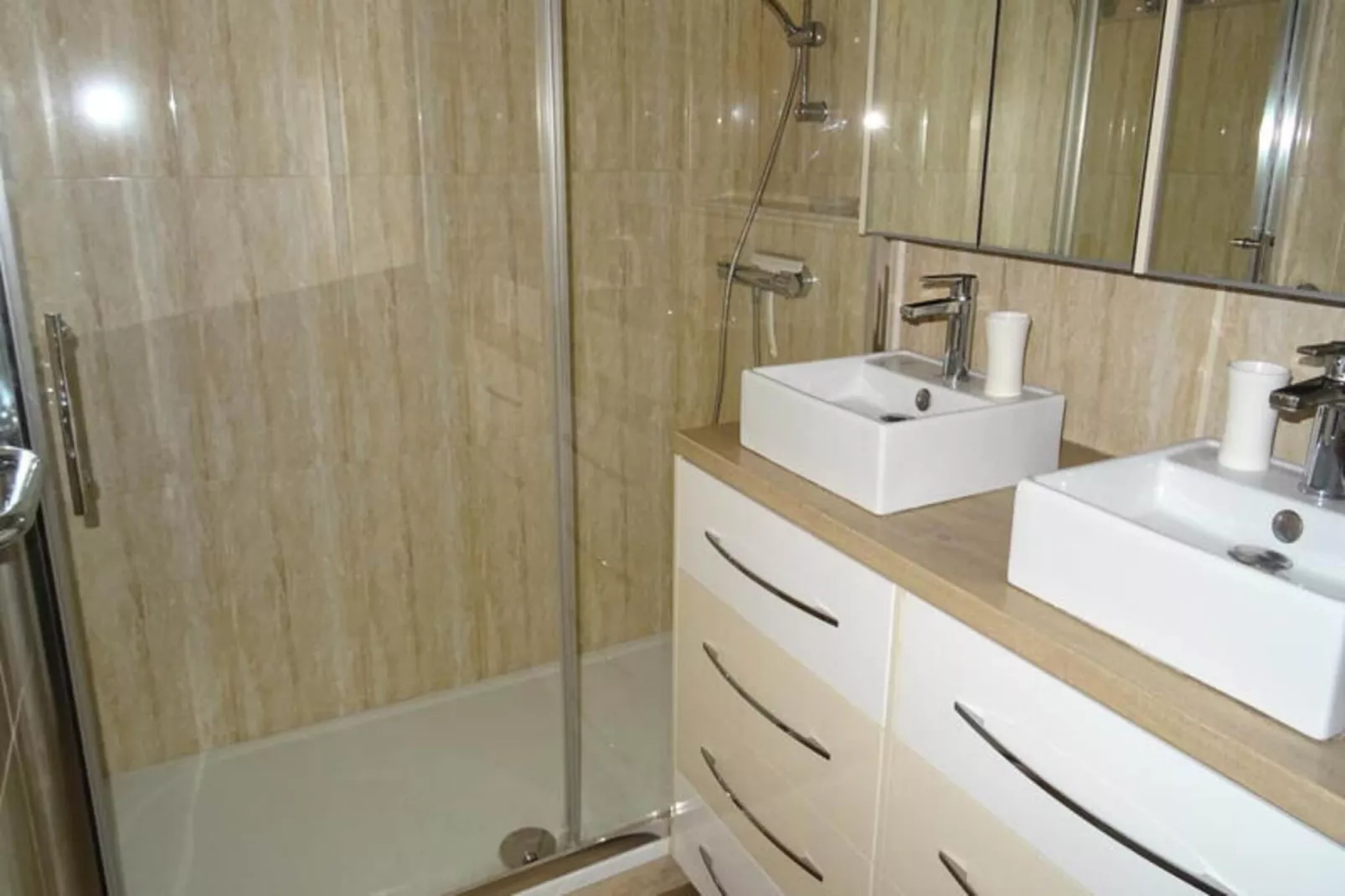 Résidence Le Constellation-Badkamer