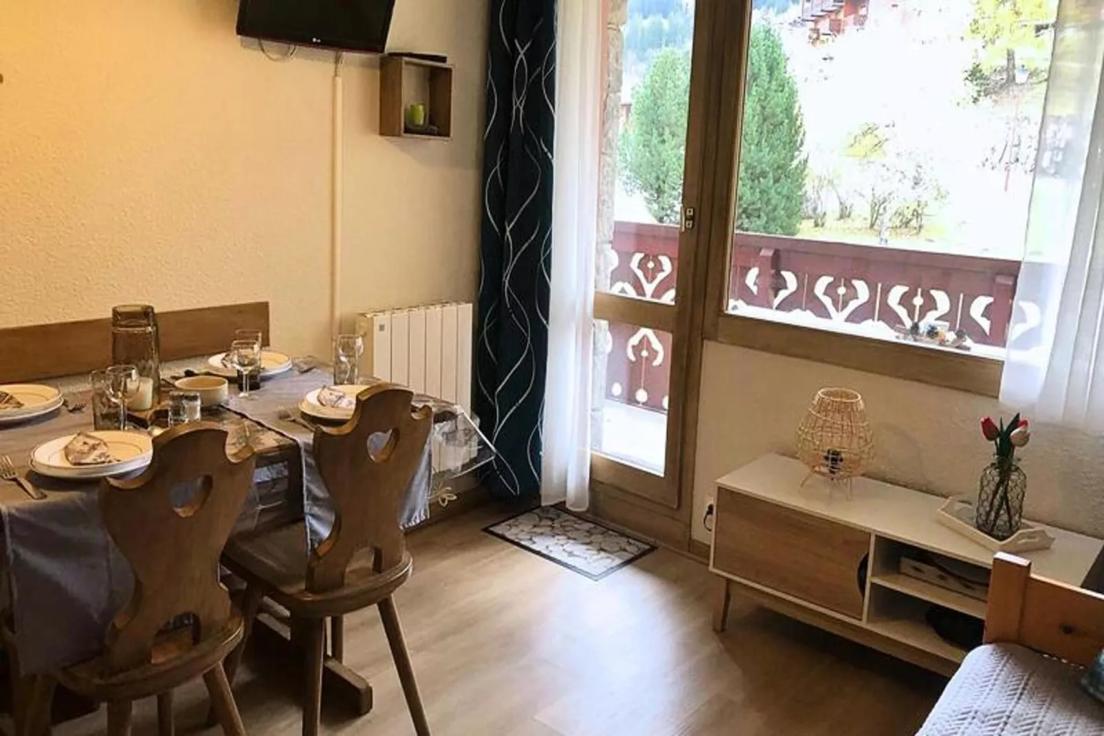 Résidence Camarine-Eetkamer