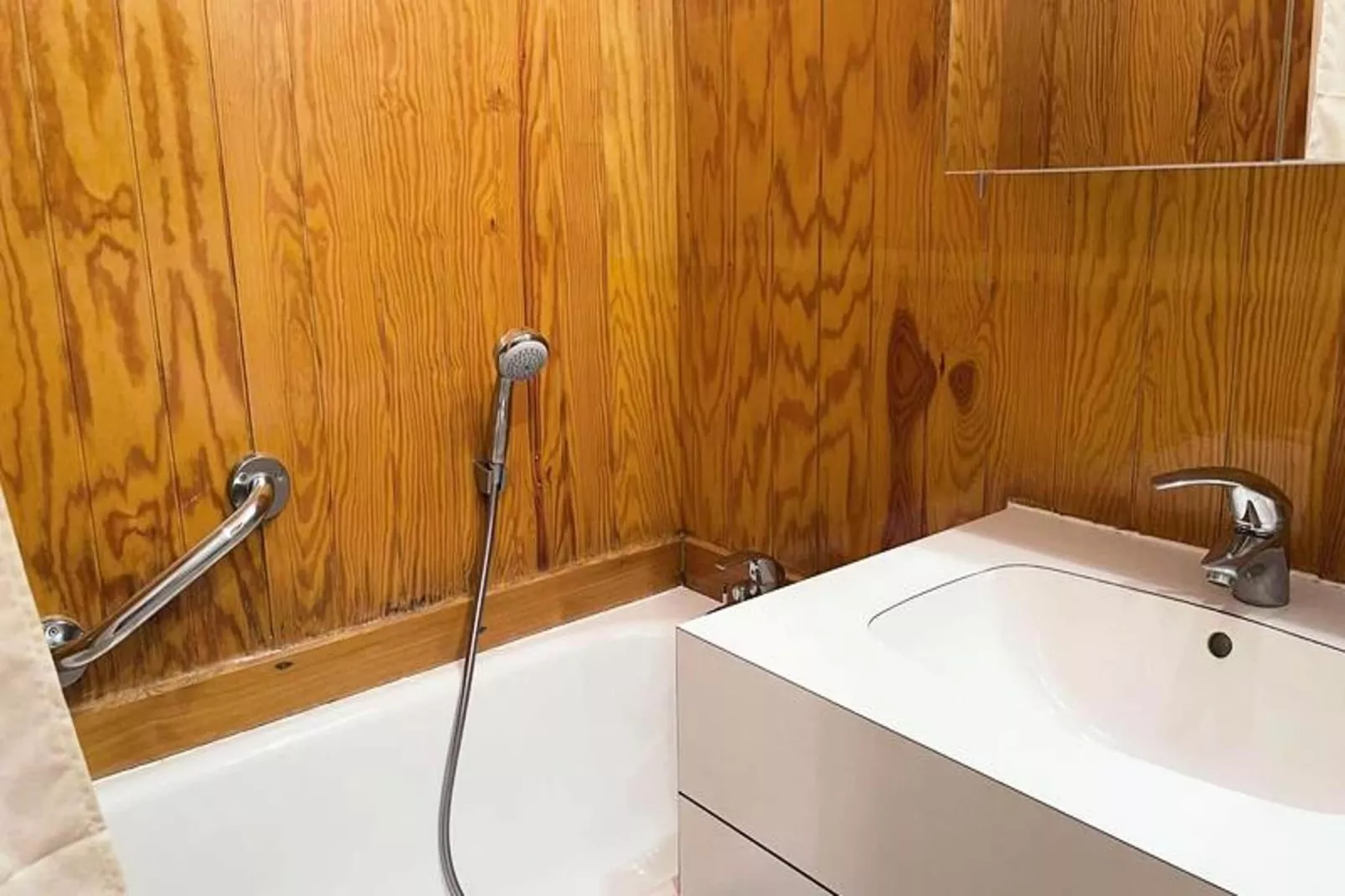 Résidence Cotes-Badkamer