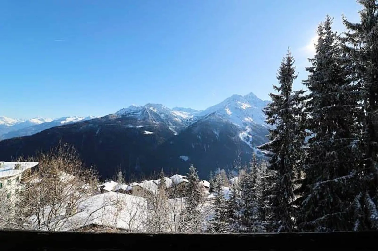 Résidence Louie Blanche-Woonkamer