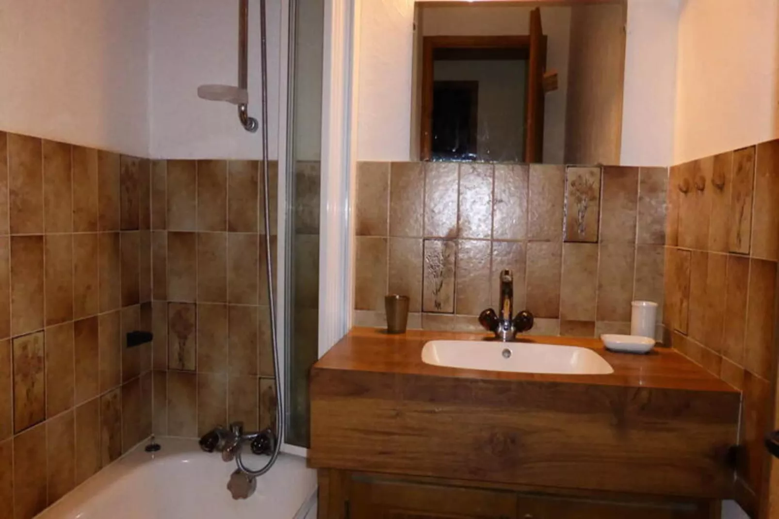 Résidence Princesse En Etraz Narcisse-Badkamer