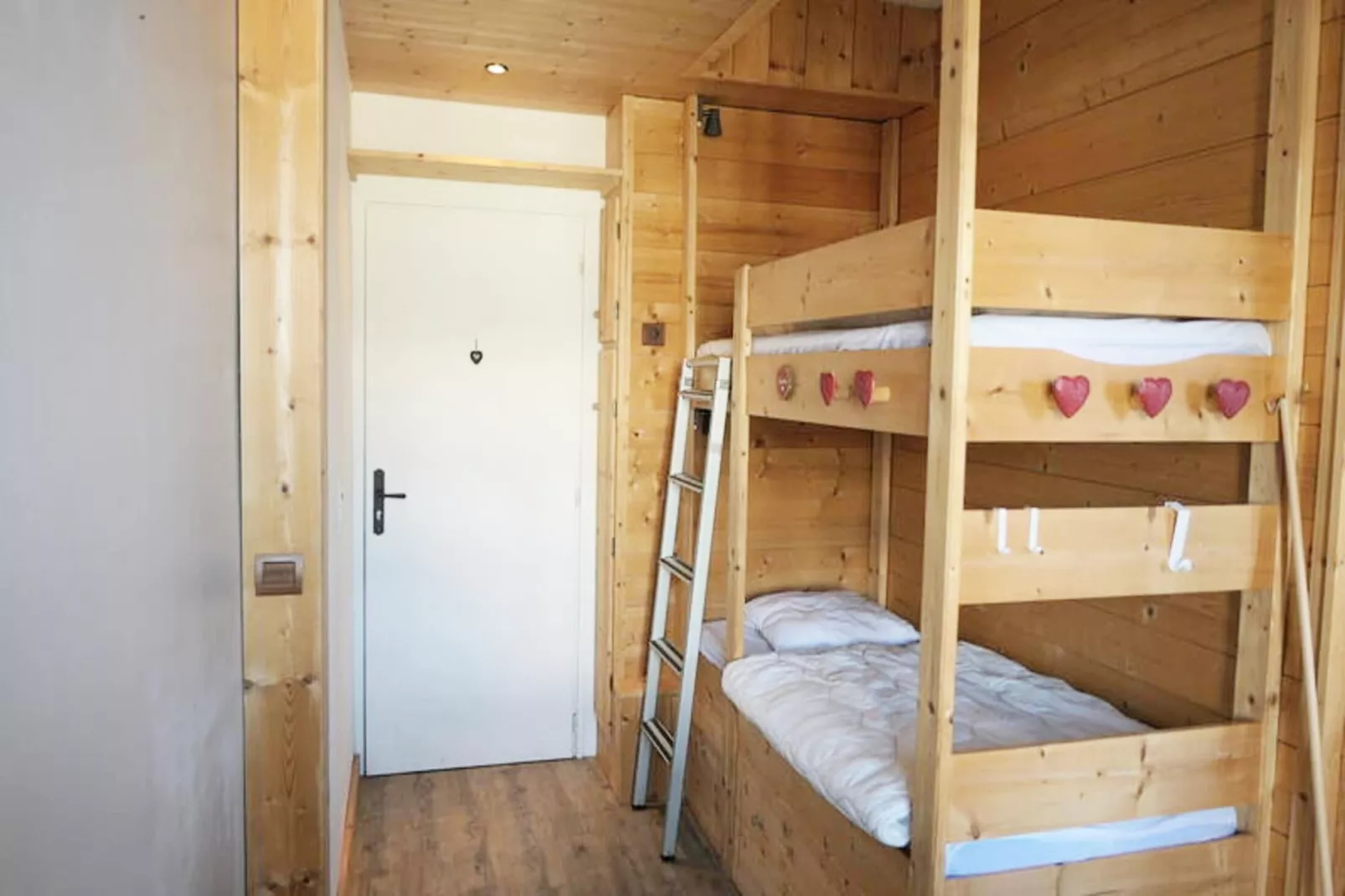 Résidence Les Bruyeres-Buitenkant zomer