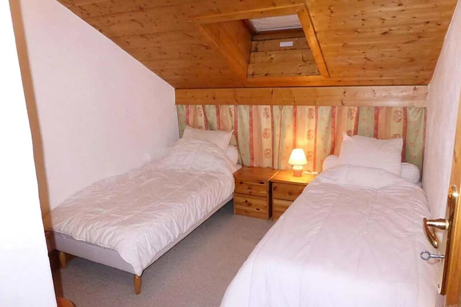 Résidence Berangere-Eetkamer