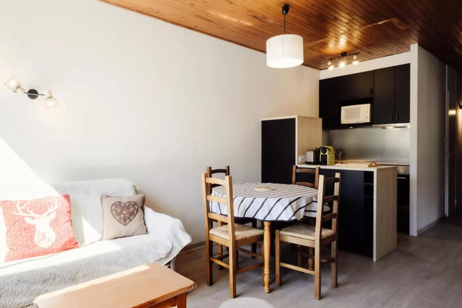 Résidence Bison-Buitenkant zomer