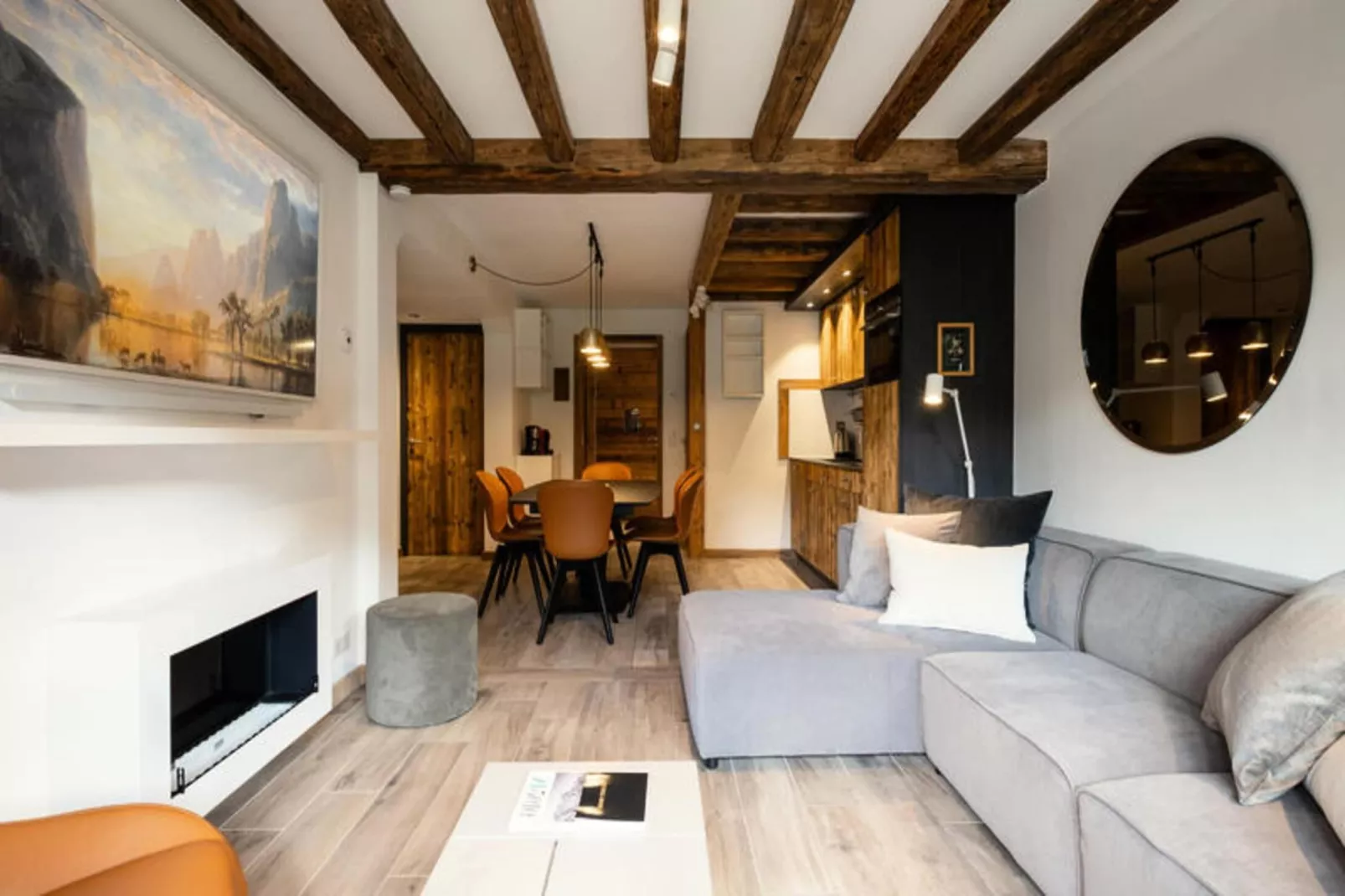 Residence Du Centre D-Buitenkant zomer