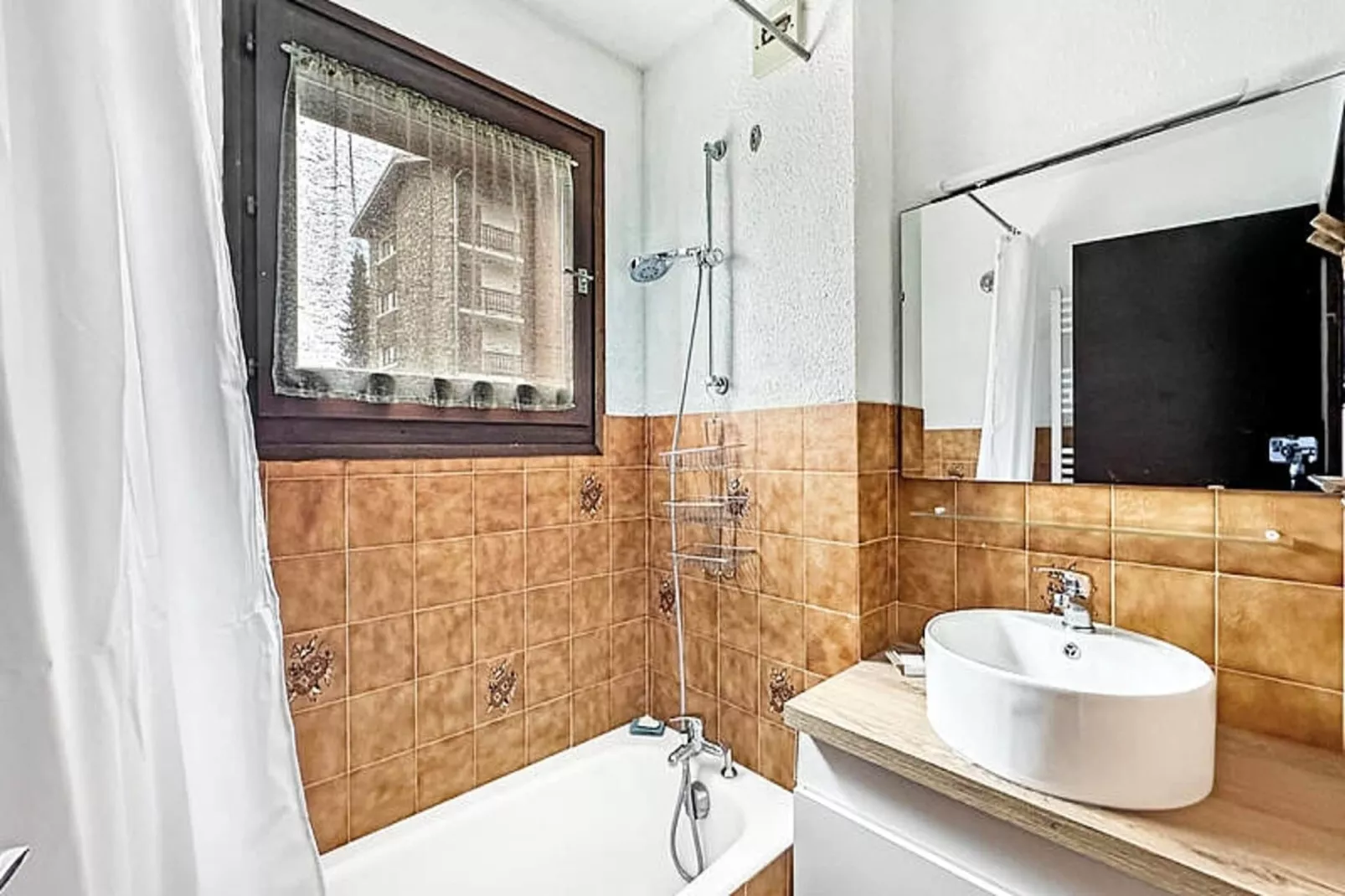 Studio à Les Carroz-d'Arâches-Badkamer