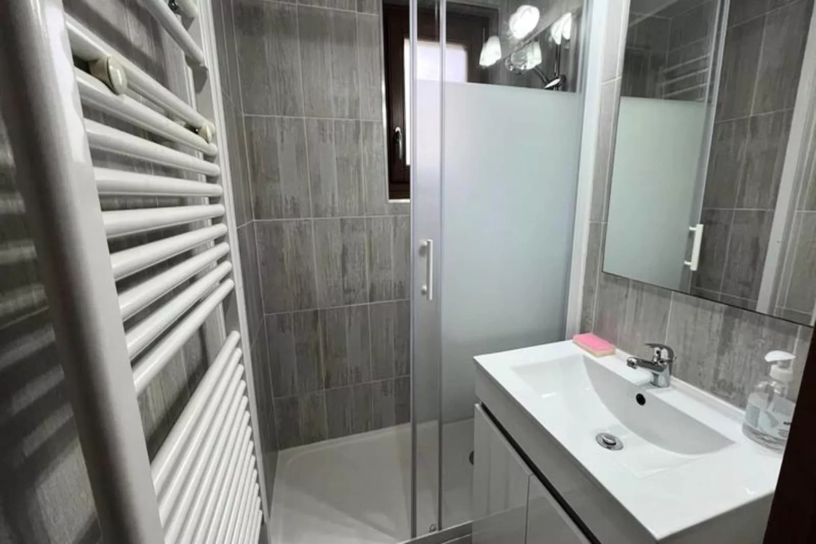 Résidence Les Campanules-Badkamer