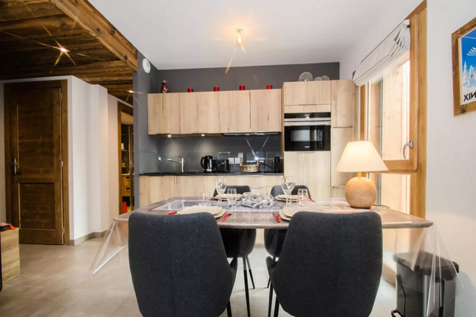 Résidence Androsace Du Lyret-Eetkamer