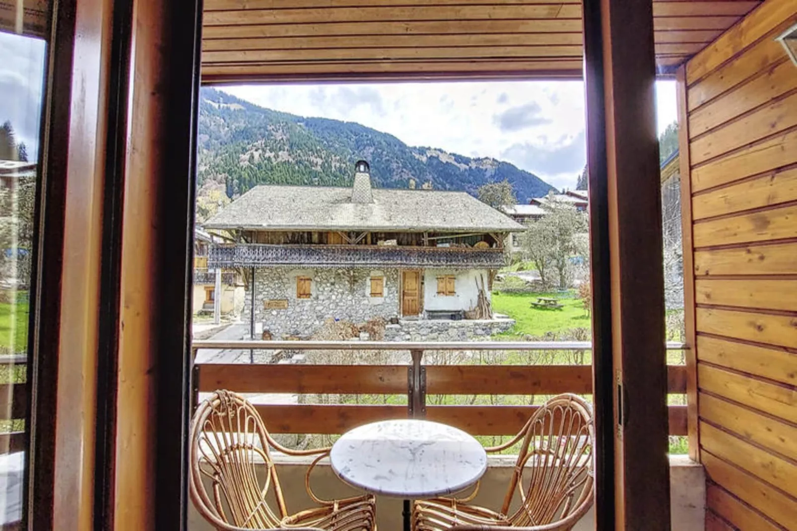 Appartements à Saint Jean d'Aulps-Terrasbalkon