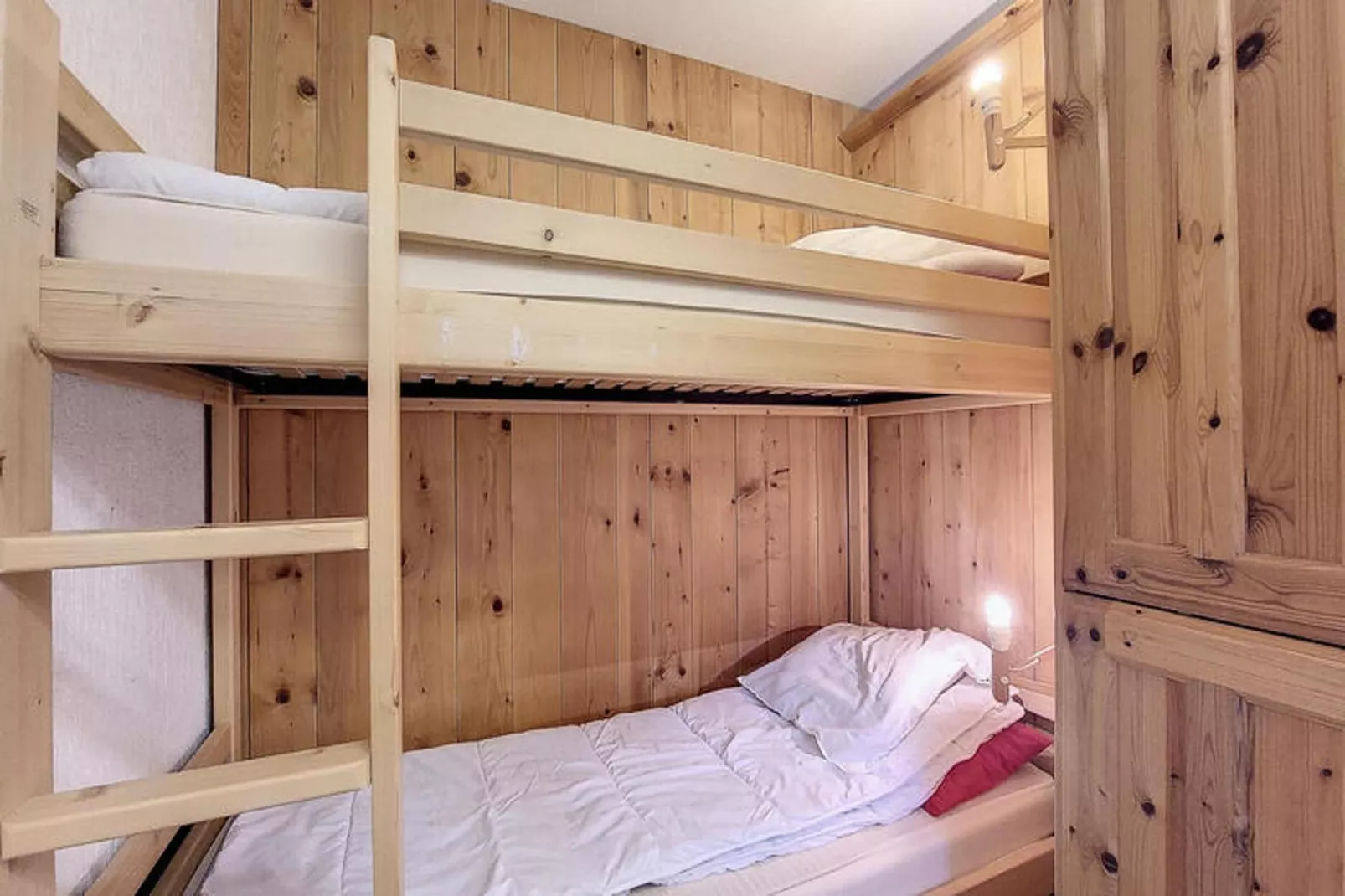 Studio à Saint Jean d'Aulps-Slaapkamer