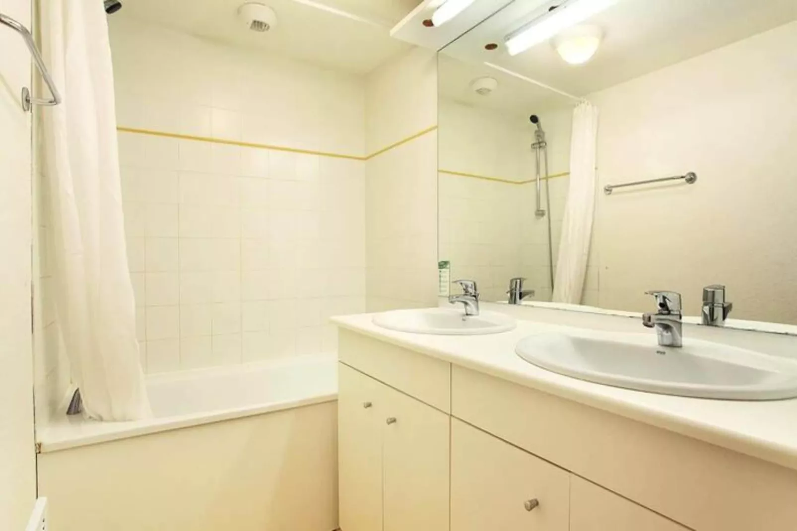 Résidence Odalys Le Buet**-Buitenkant zomer