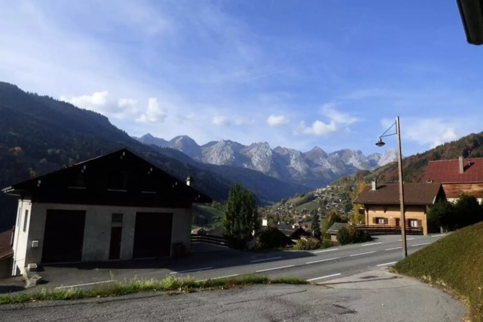 Résidence Valerianne-Buitenkant zomer