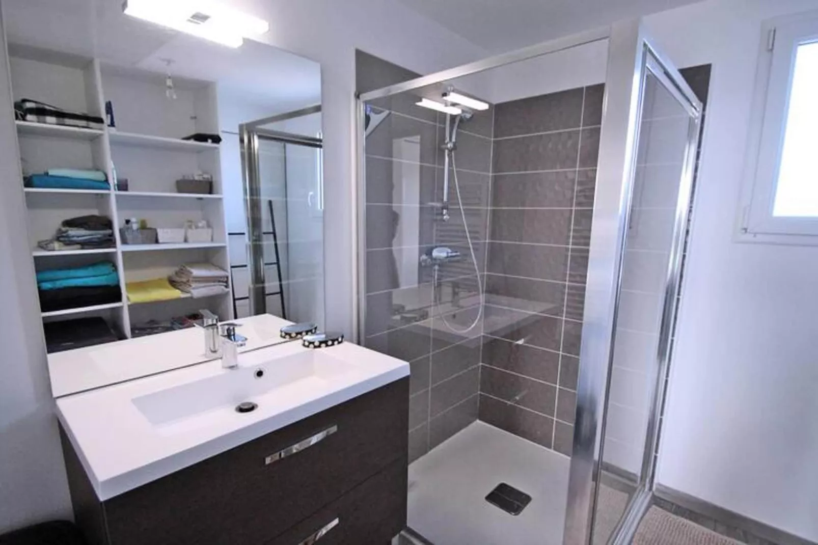 Résidence Villa Saquèdes-Badkamer