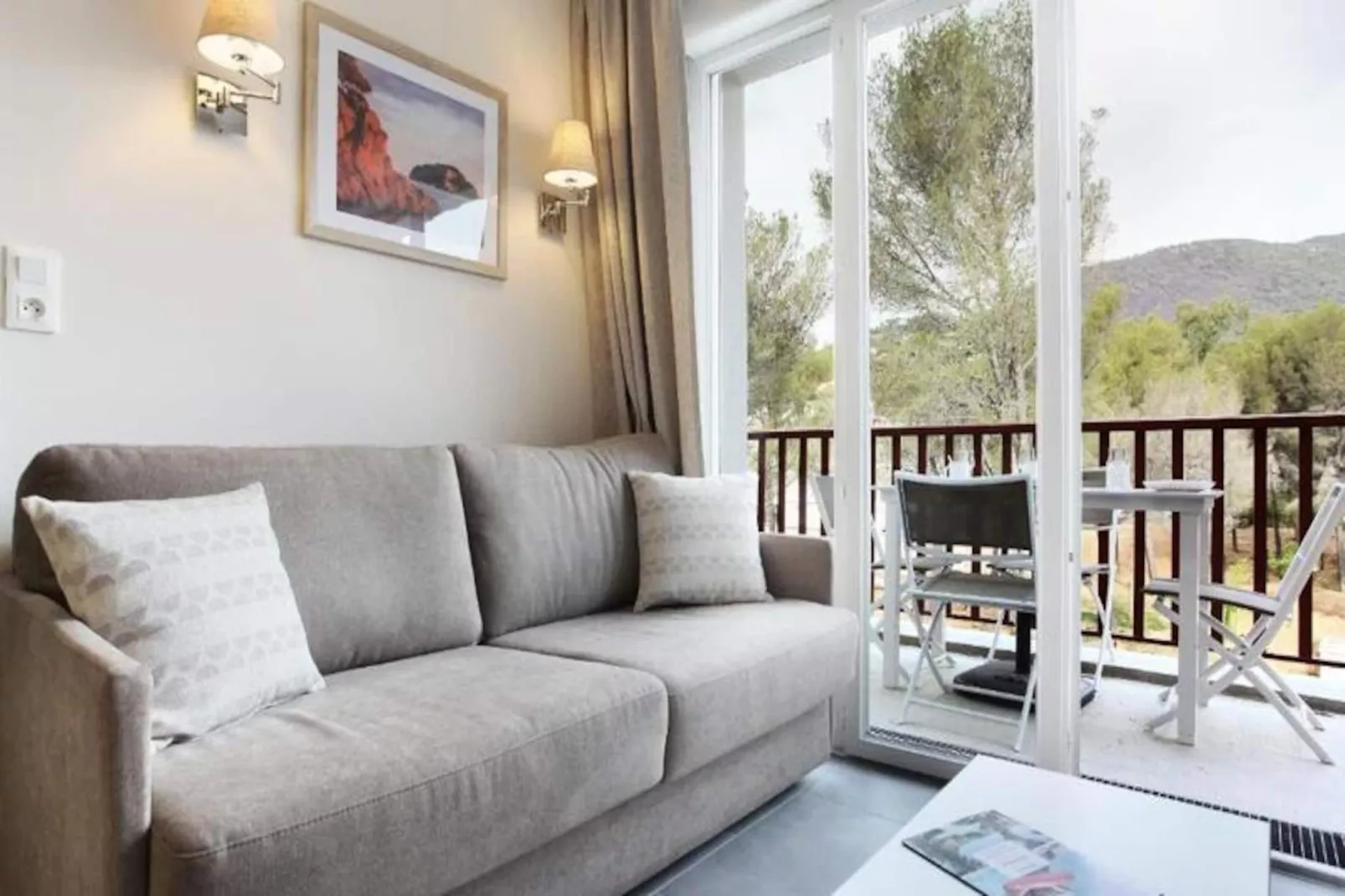 Résidence Odalys Prestige Les Canissons-Image-tags.