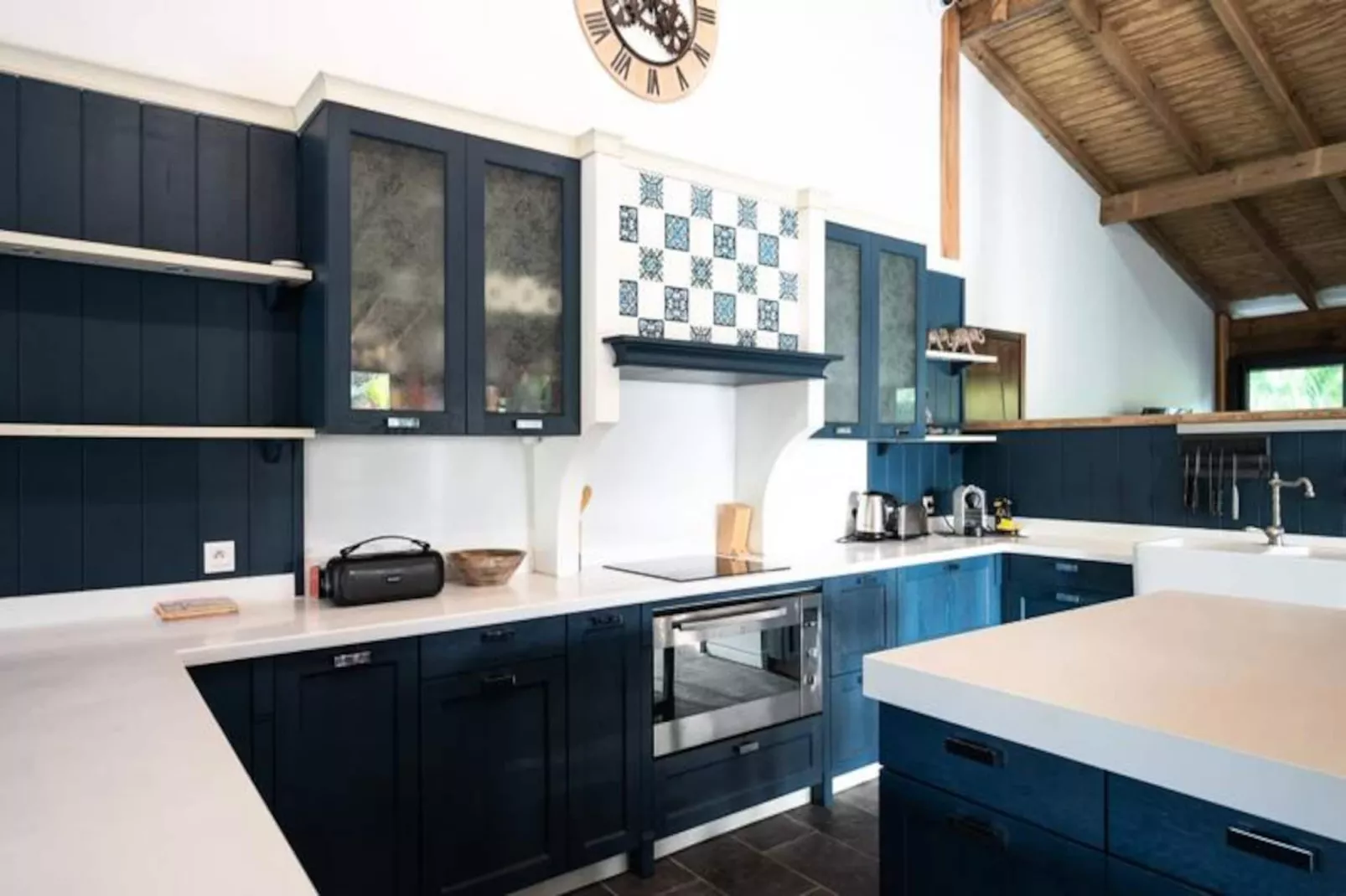 Villa Des Rochers-Image-tags.