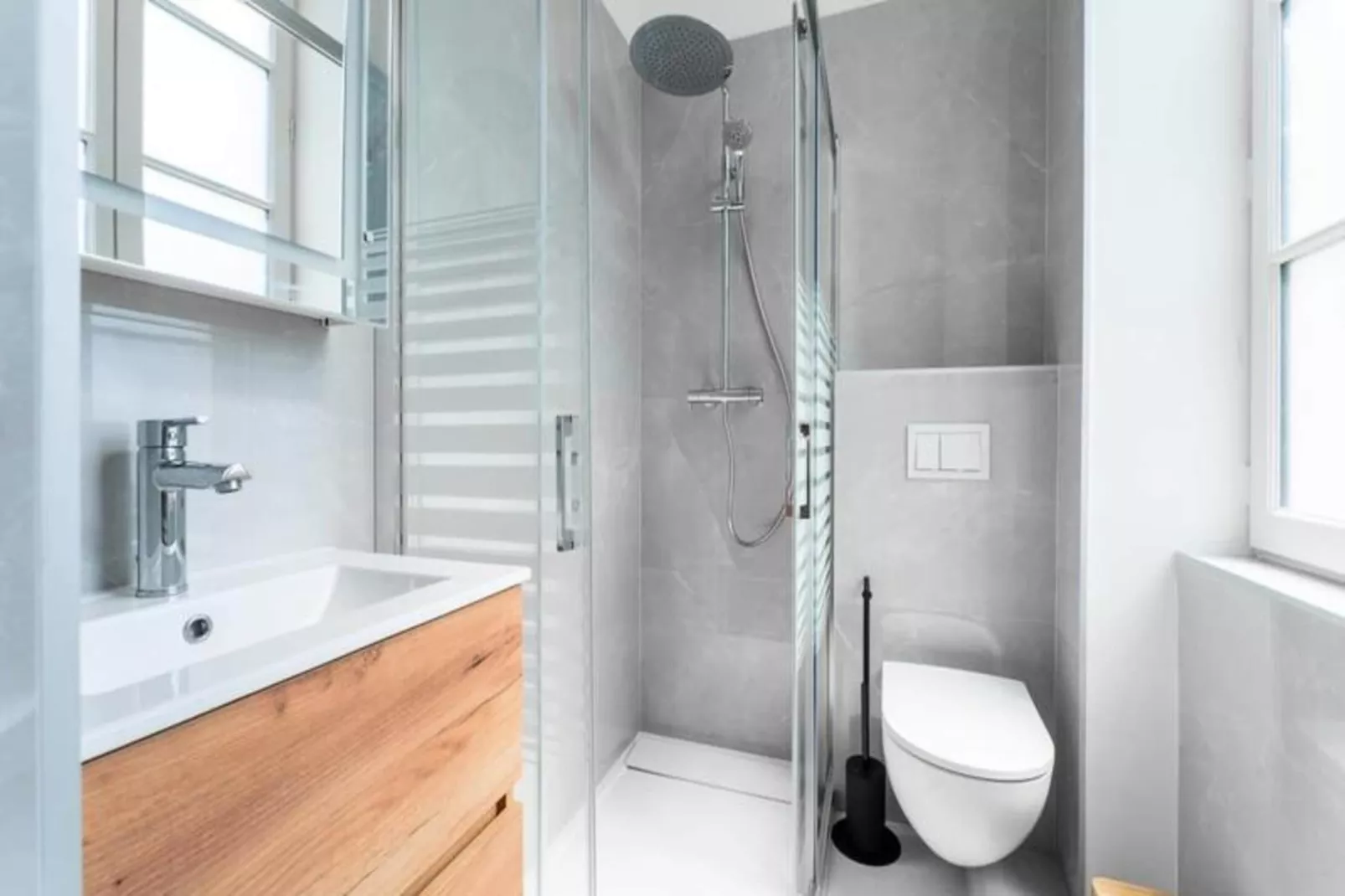 Charmant Appartement Pour 4 Au C&oelig;ur De Bordeaux-Buitenkant zomer