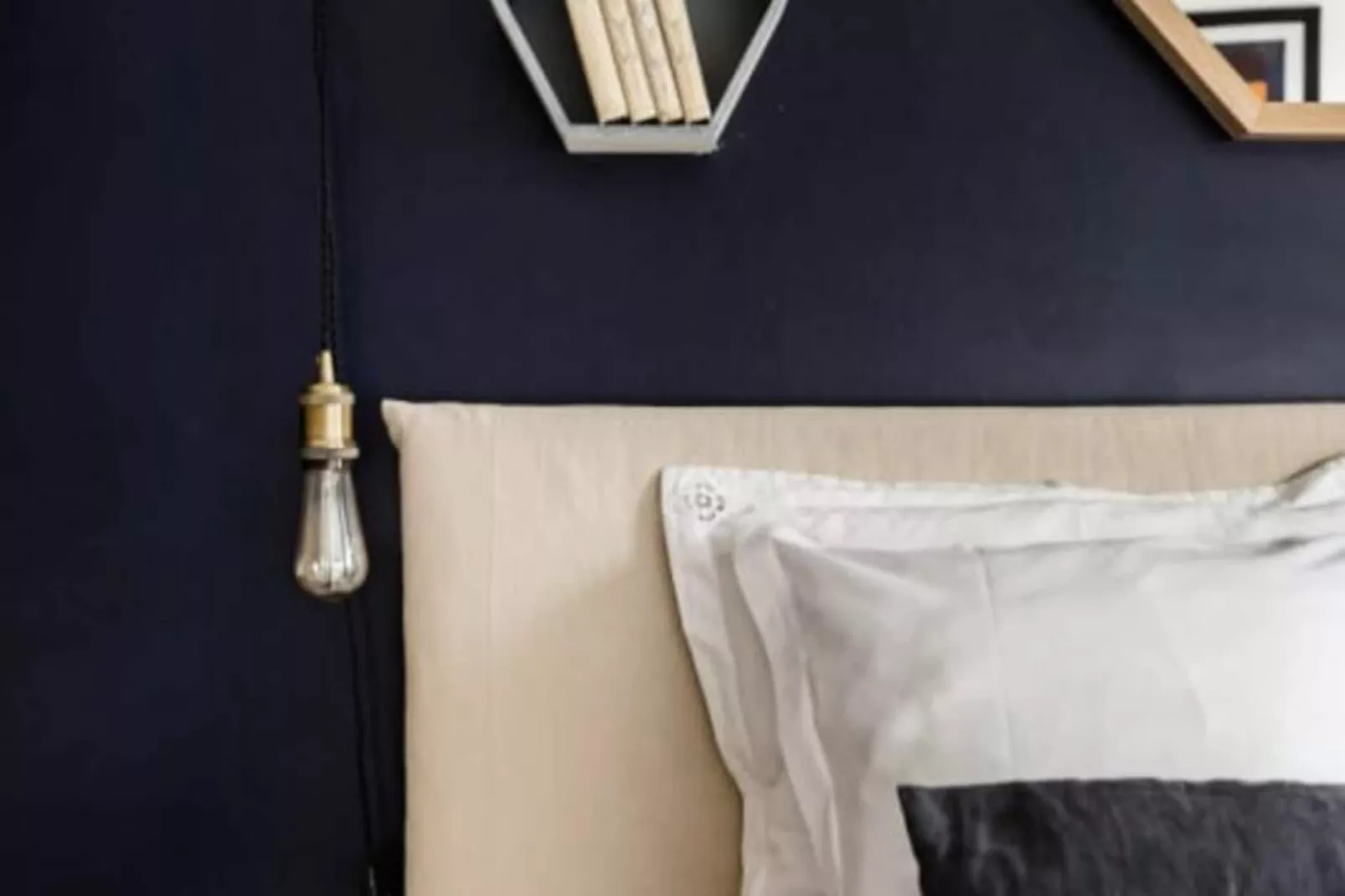 Les Toits De L'argenterie-Image-tags.