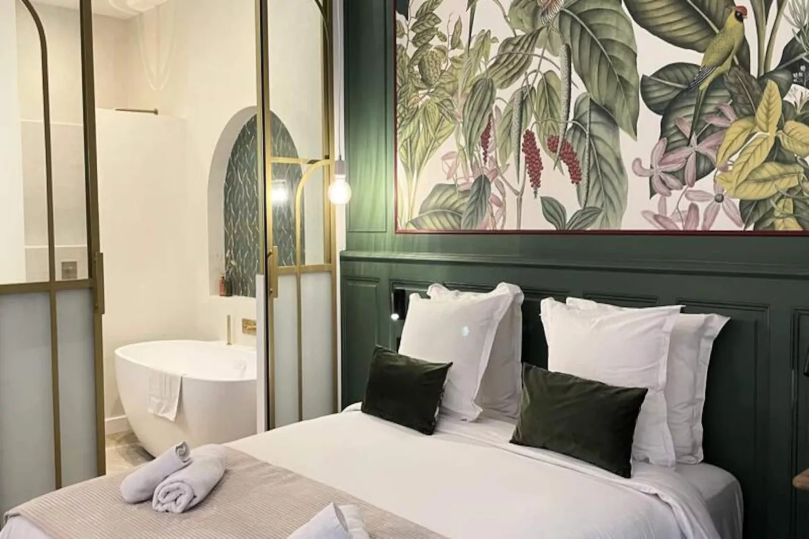 Home Chic Home - Les Suites De La Com&eacute;die - Suite4-Image-tags.