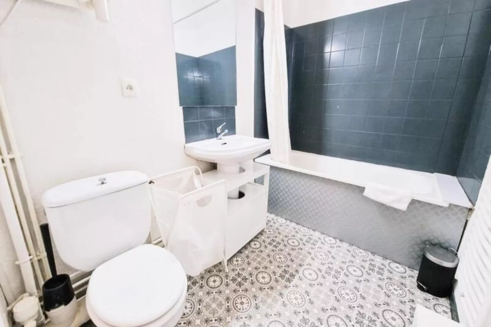 | Le Montorge 🚠| Studio Hyper-centre | Tout &eacute;quip&eacute;-Buitenkant zomer