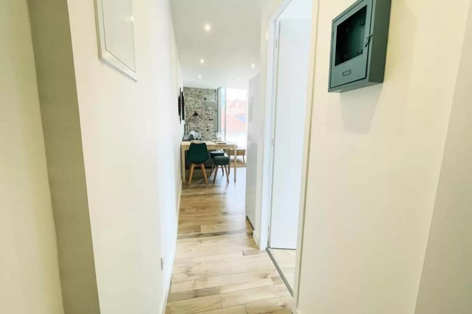 Le T2 Lumineux En Hyper-centre Pi&eacute;ton 🌞-Woonkamer