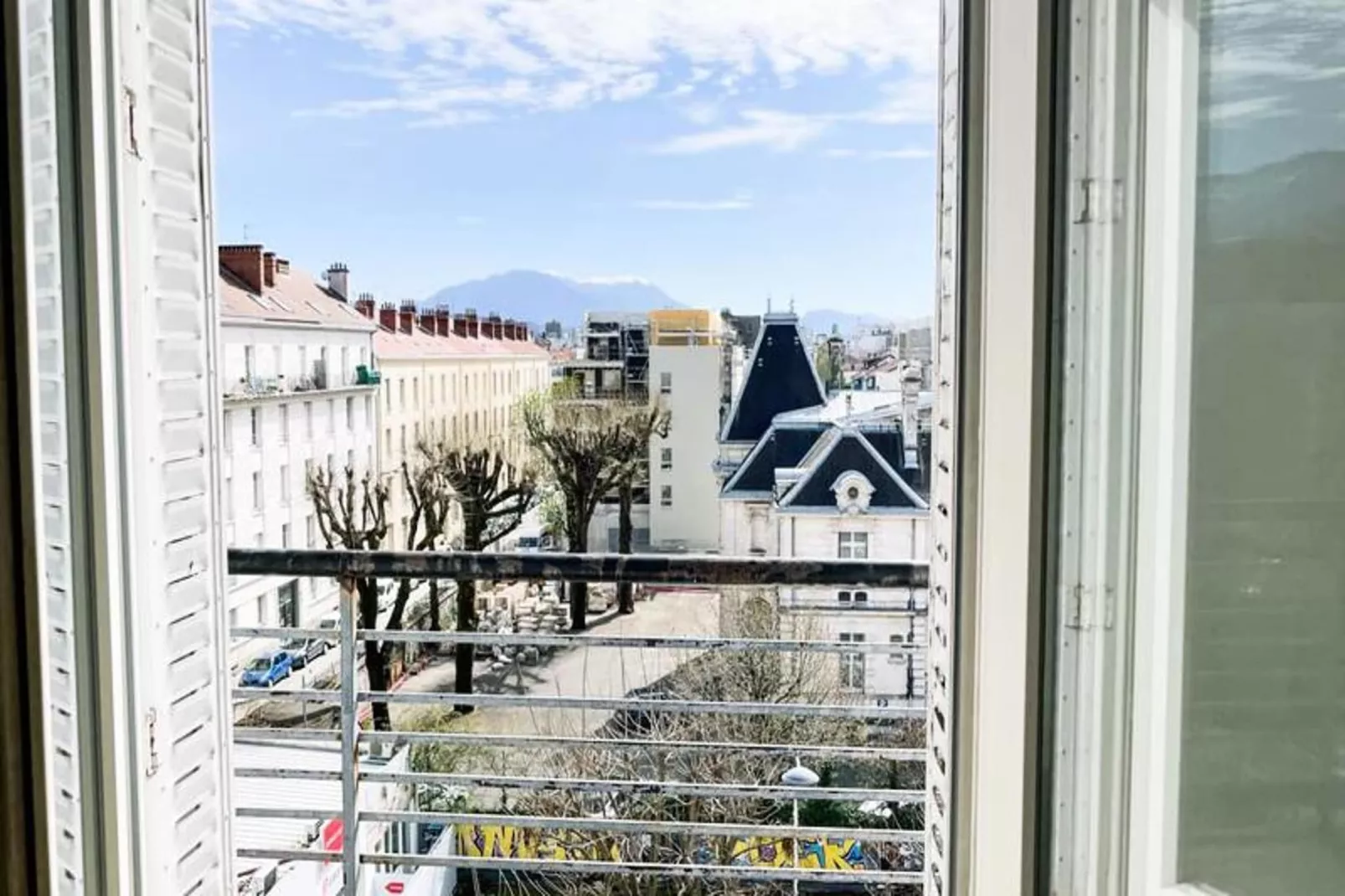 Pretty Light In Grenoble ☀ T2-Uitzicht zomer