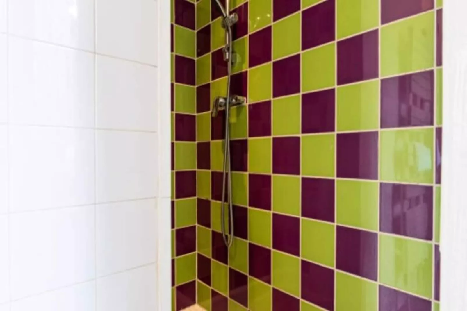 | La Gare Aux 400 Couverts 🚅 | Gare, Gem, Tramway-Badkamer