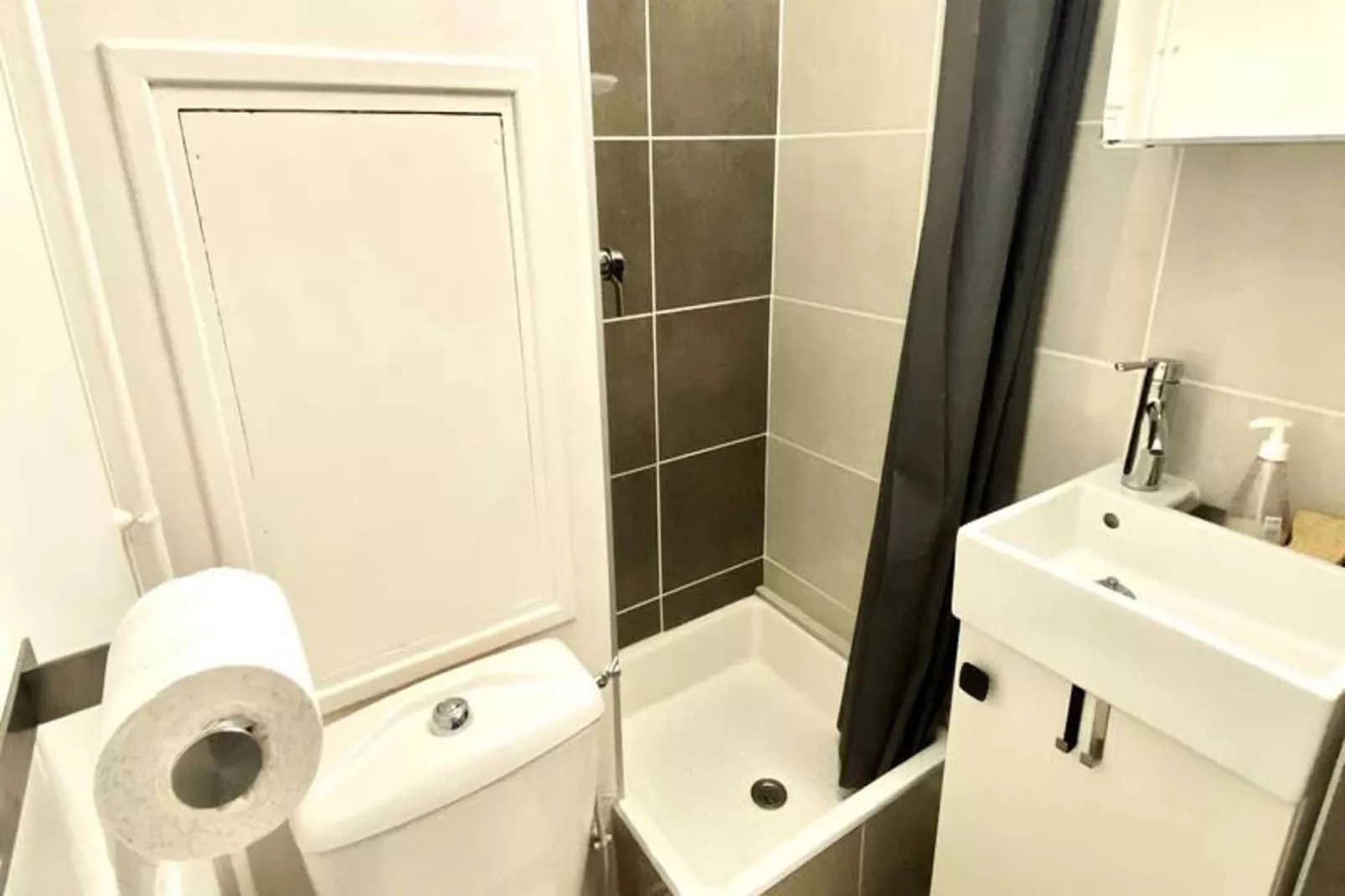 Résidence Kandahar-Badkamer