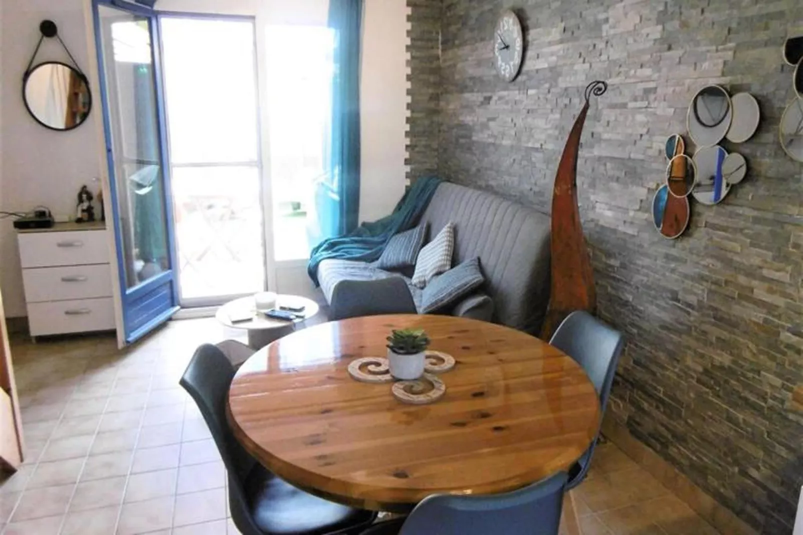 Résidence Duguay Trouin-Eetkamer