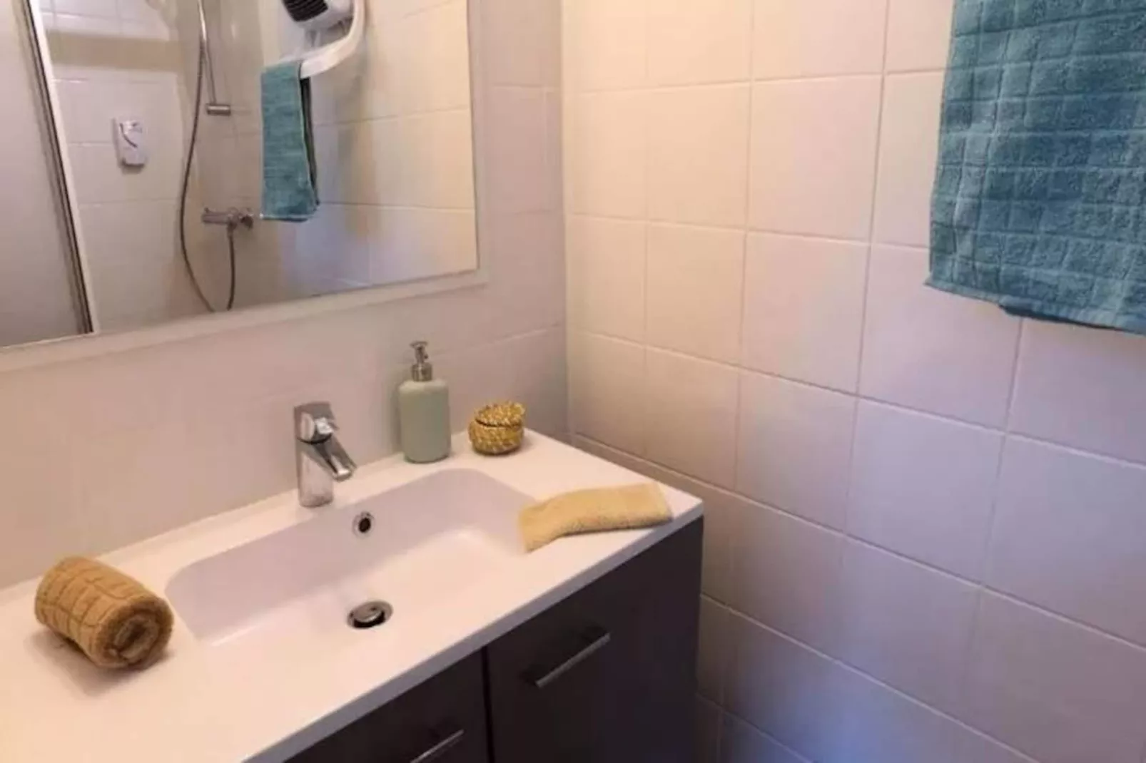 VVF Montpeyroux Auvergne-Image-tags.