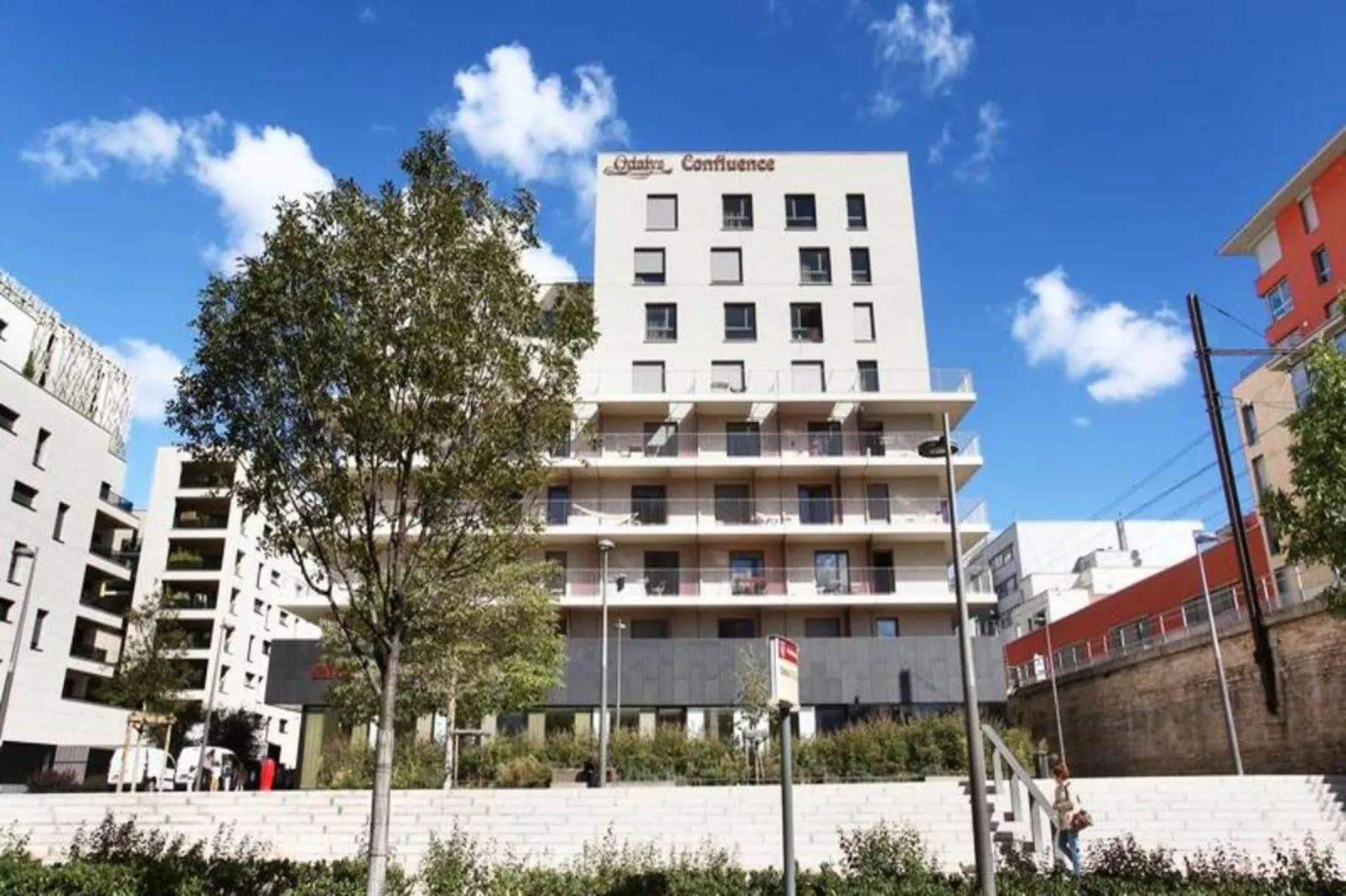 Appart'hôtel Odalys Confluence-Buitenkant zomer