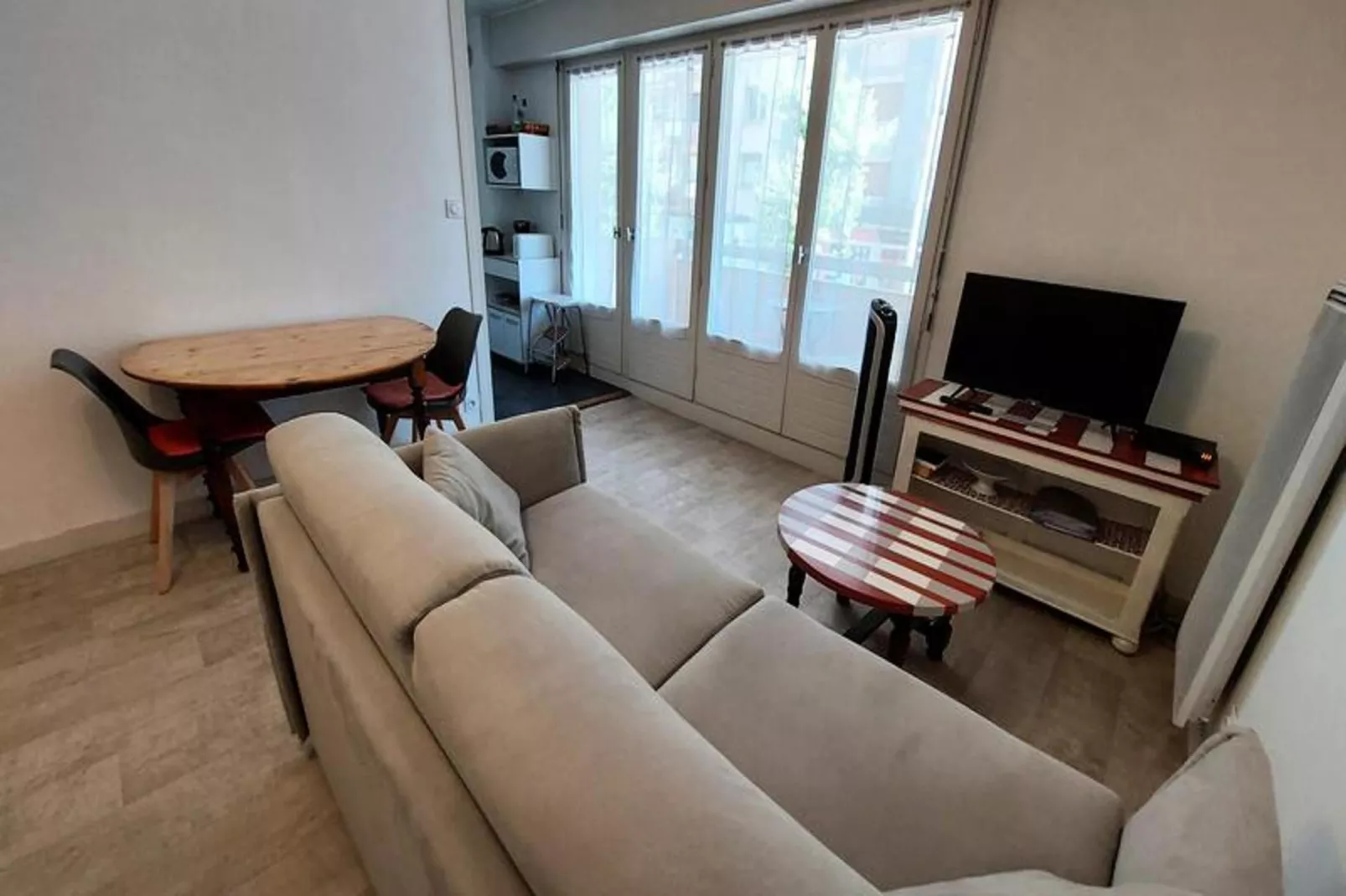 Résidence Le Commodore-Woonkamer