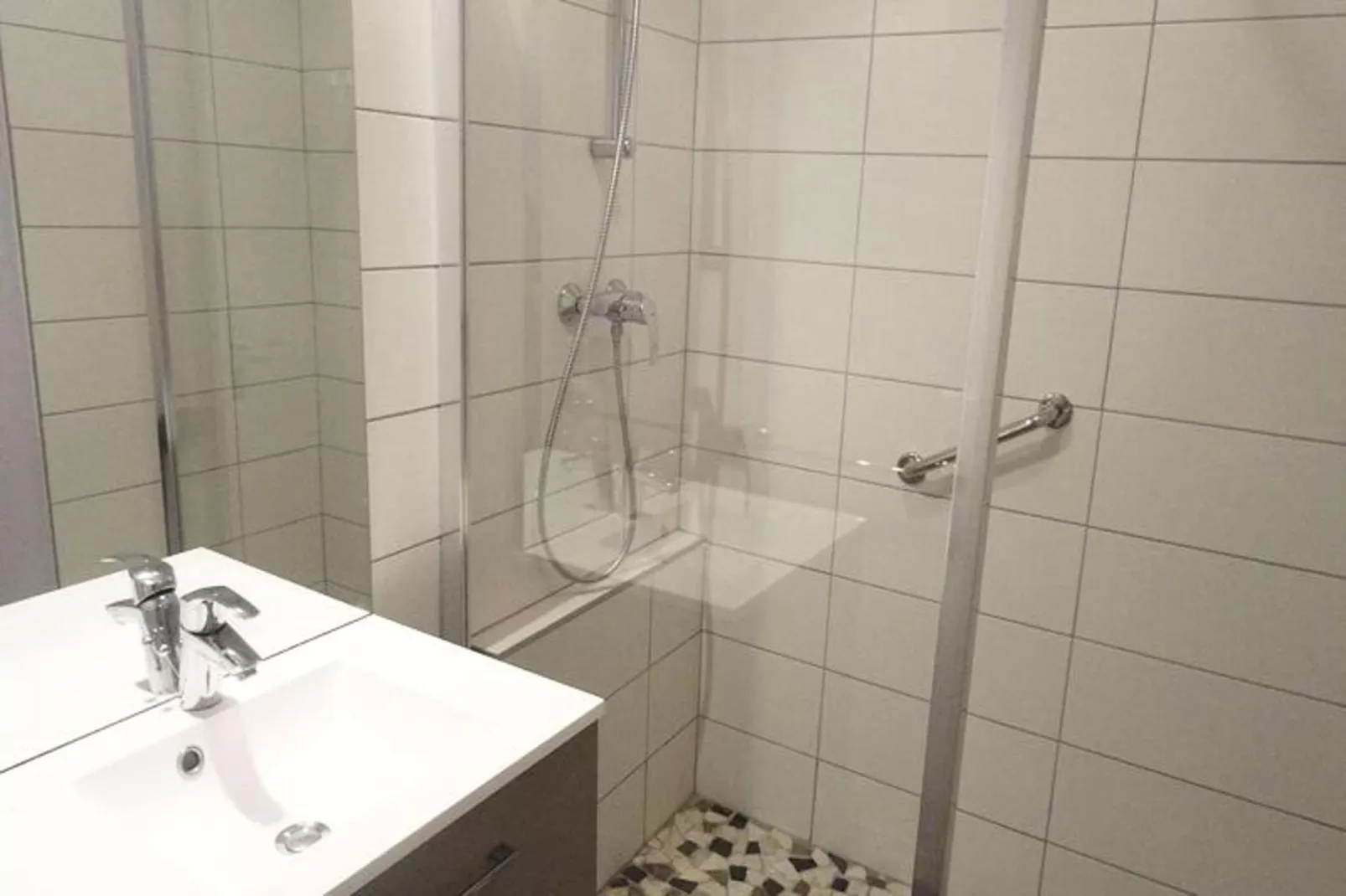 Residence Aixilia-Badkamer