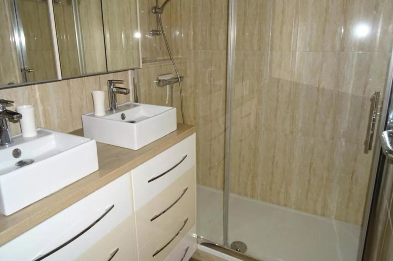 Résidence Le Constellation-Badkamer