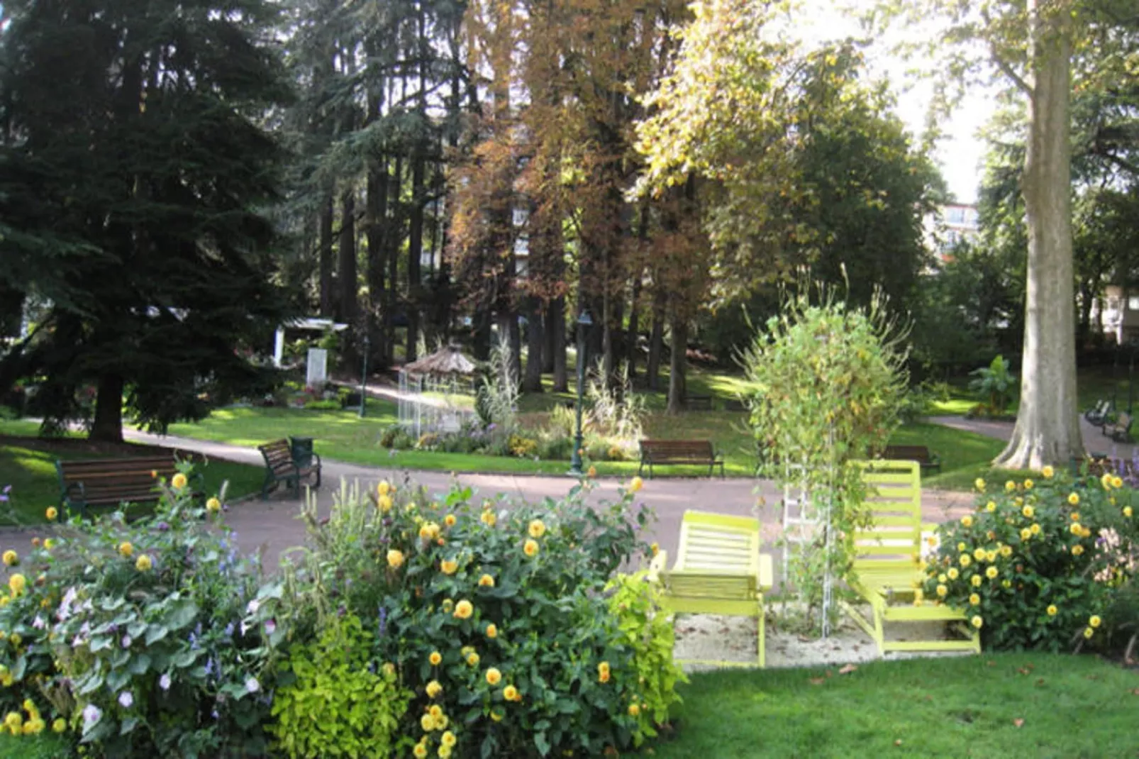 Résidence L'elvire-Tuinen zomer