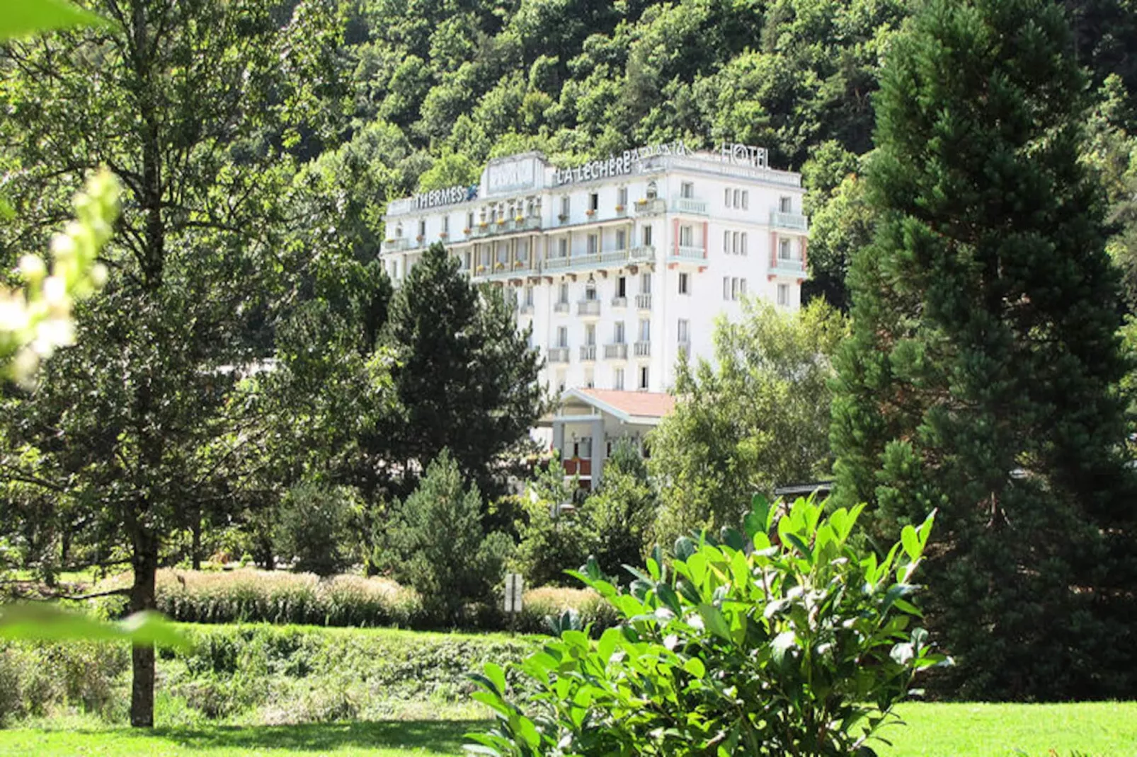 Suite Hôtelière Radiana***-Image-tags.