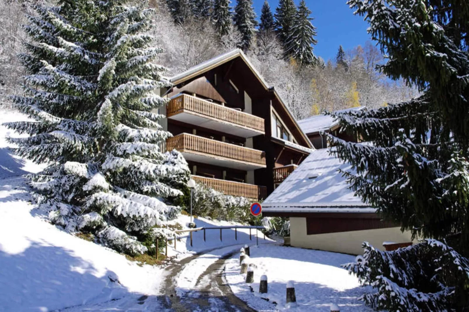 Résidence Campanule - Les Hauts De Planchamp-Buitenkant zomer