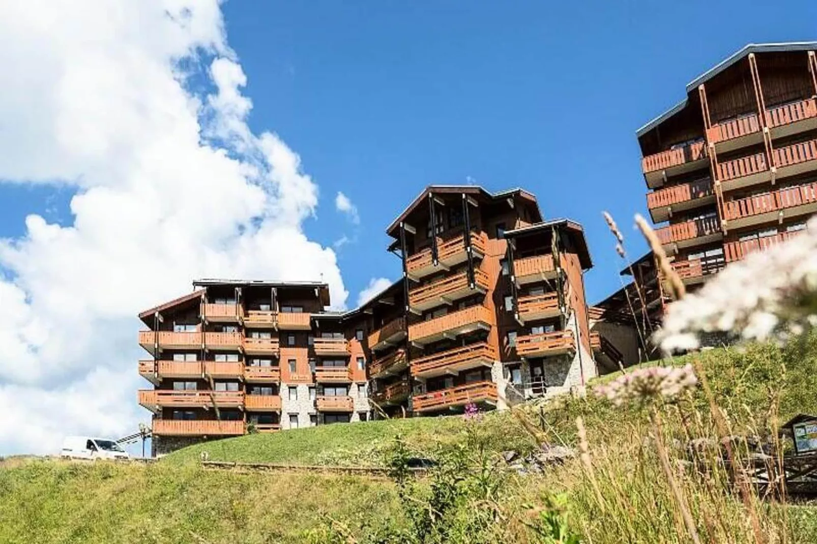 Résidence Les Sentiers du Tueda - maeva Home-Buitenkant zomer