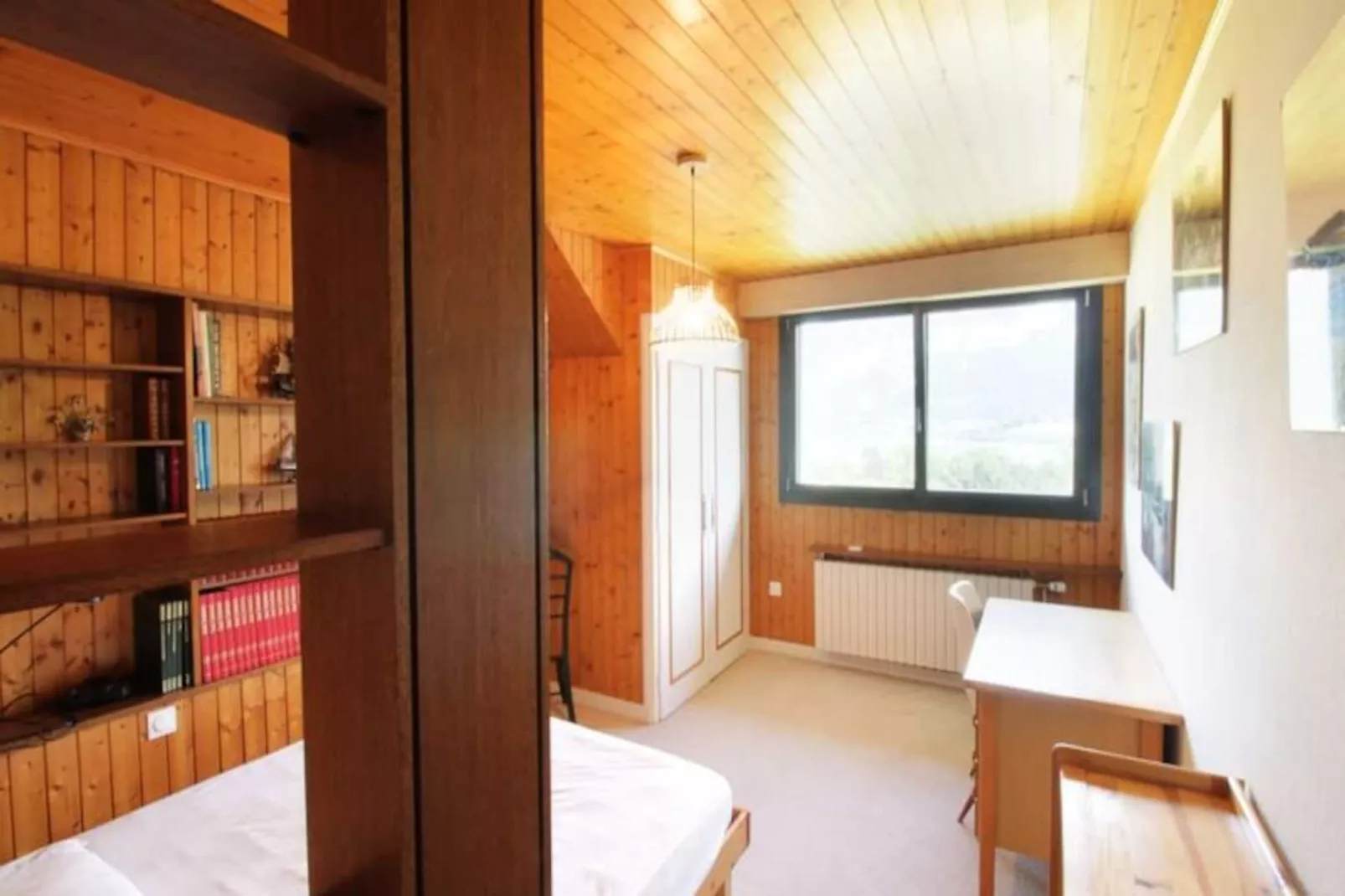 Belle Villa Sur Les Coteaux Du Lac D'aiguebelette!-Image-tags.