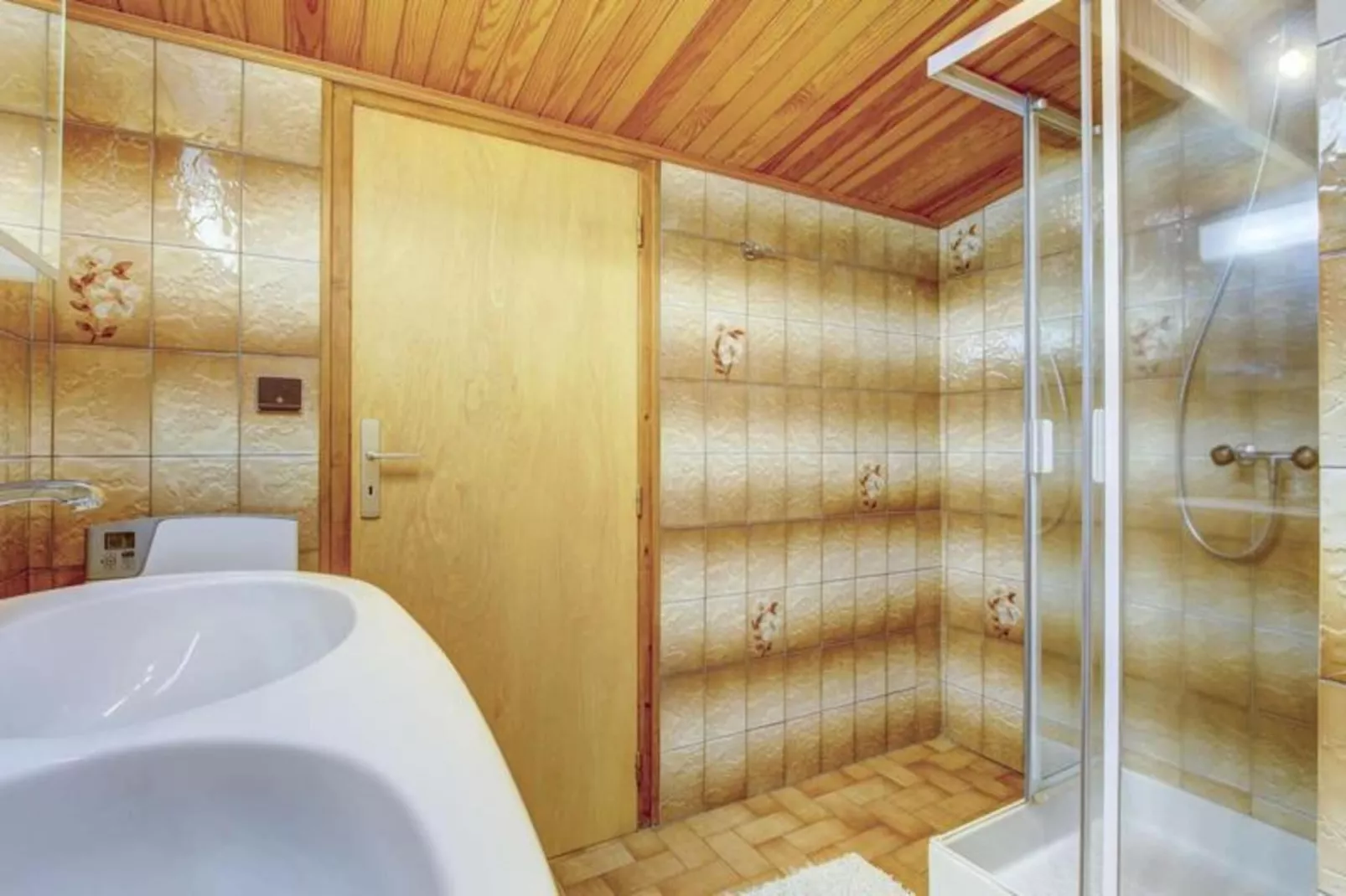 Résidence L'outo-Buitenkant zomer