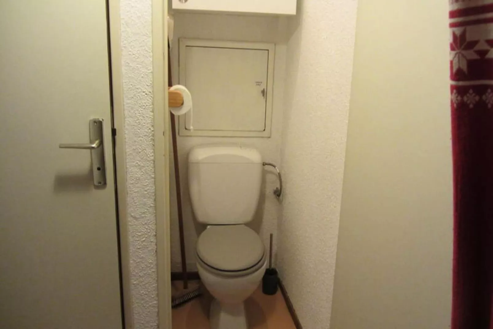 Résidence Combettes-Buitenkant zomer