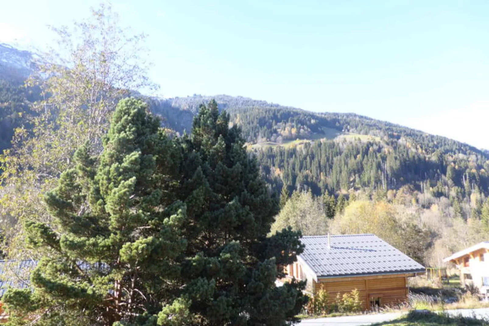 Chalet Santa Claus-Image-tags.