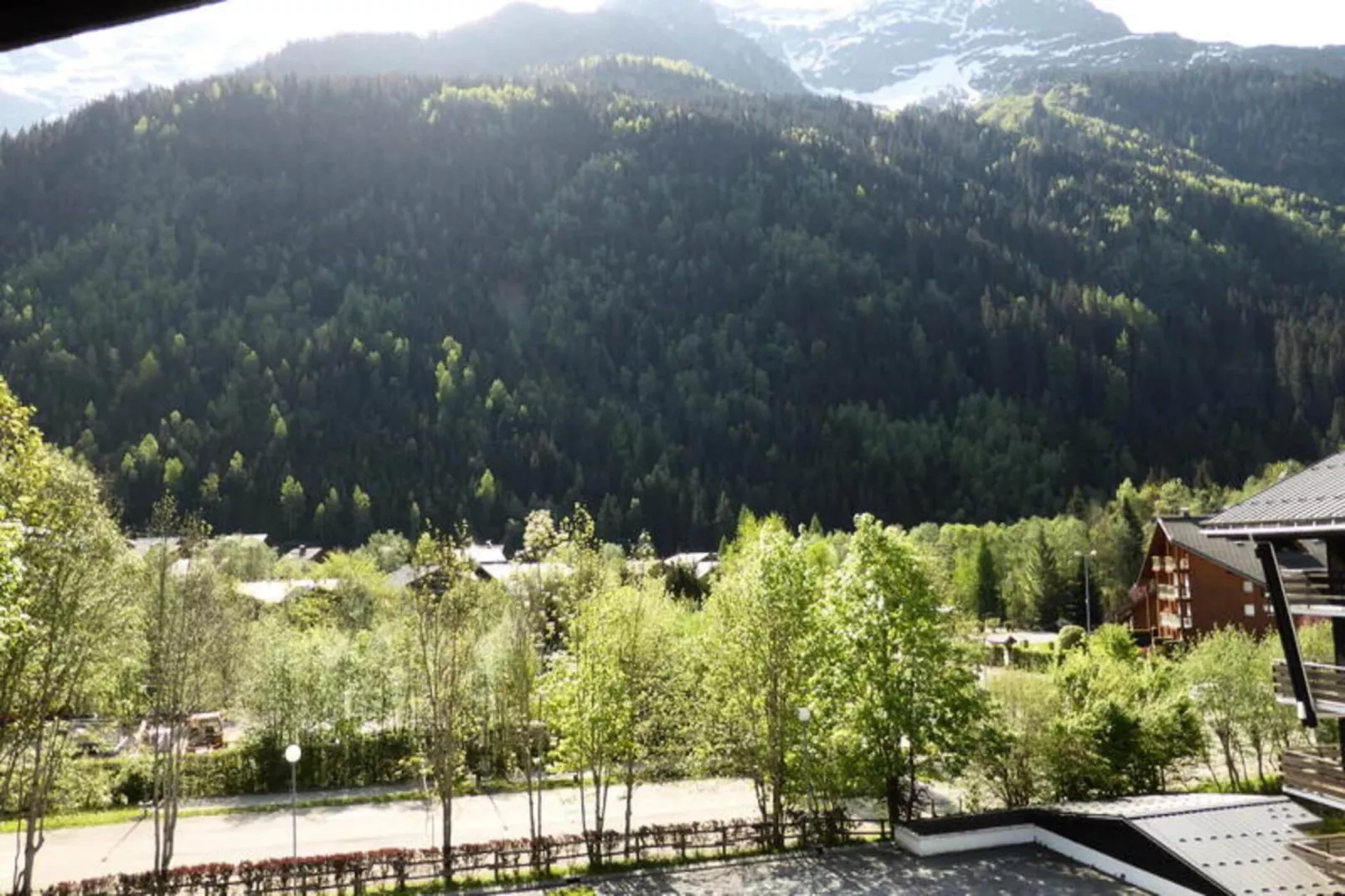 Résidence Mont'seu-Buitenkant zomer