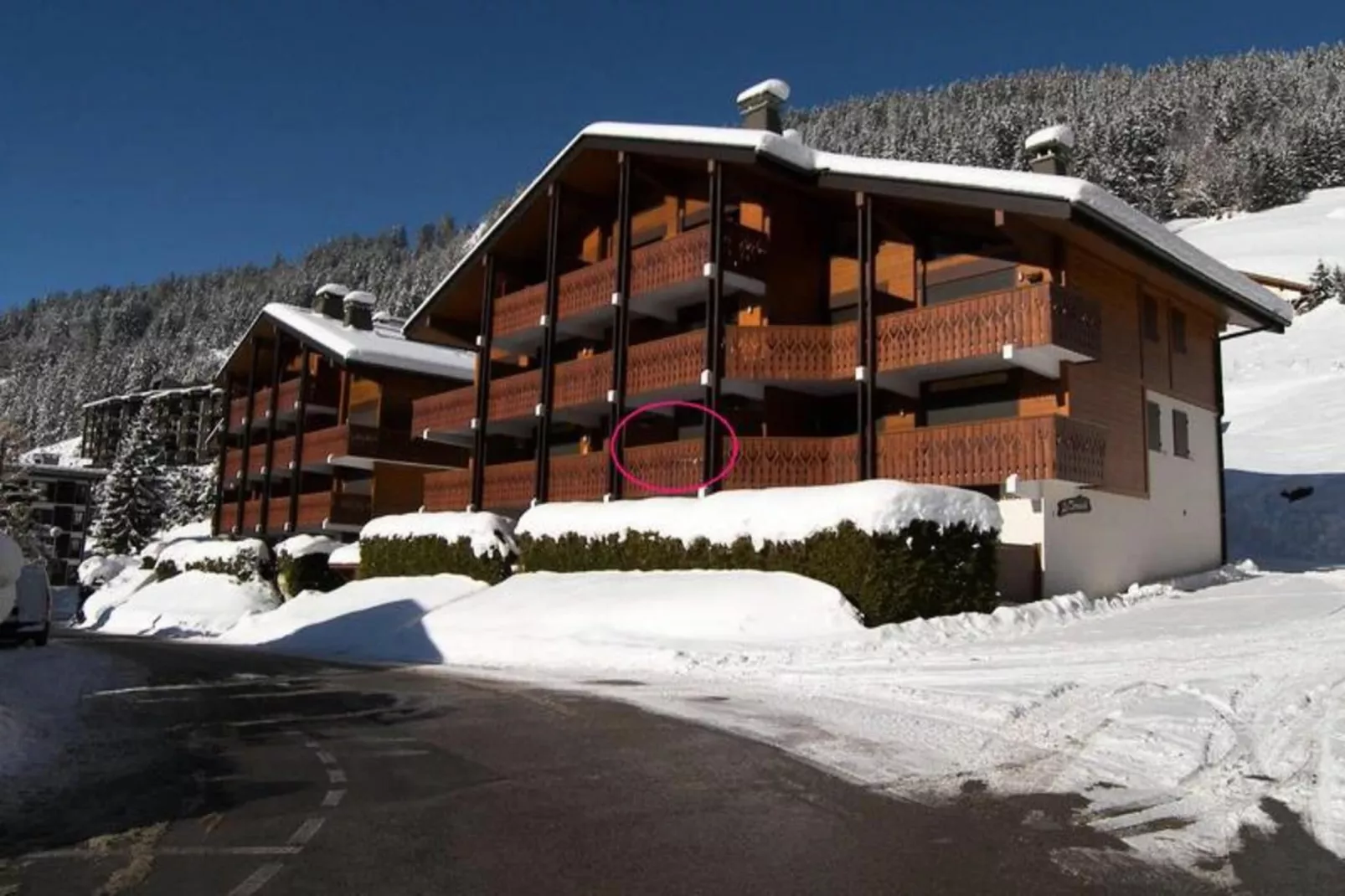 Résidence Domanial B-Buitenkant zomer