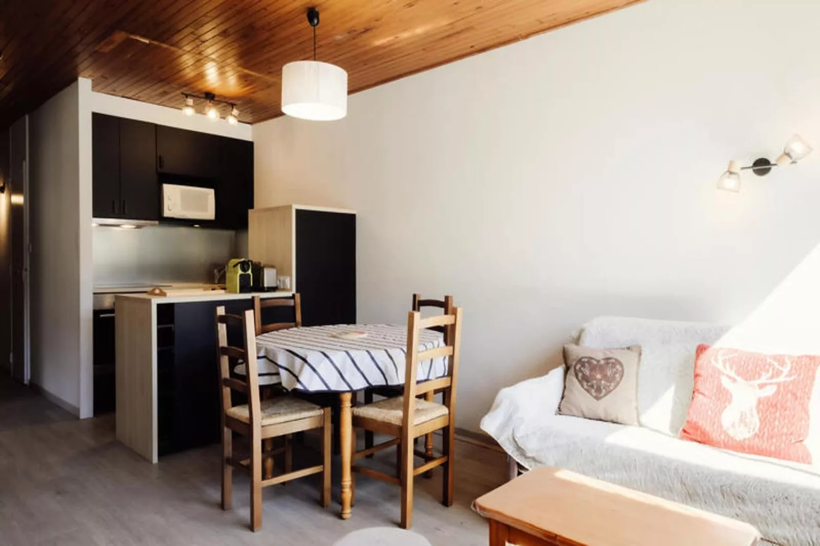 Résidence Bison-Buitenkant zomer