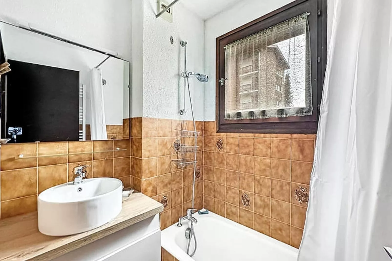 Studio à Les Carroz-d'Arâches-Badkamer