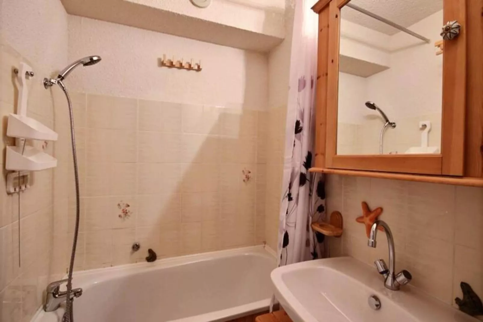 Studio à Saint Jean d'Aulps-Buitenkant zomer