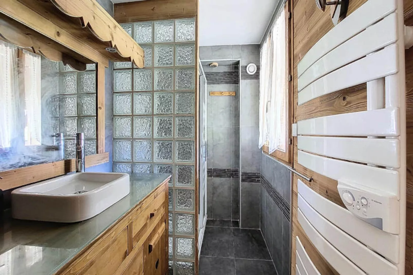 Appartements à Saint Jean d'Aulps-Image-tags.