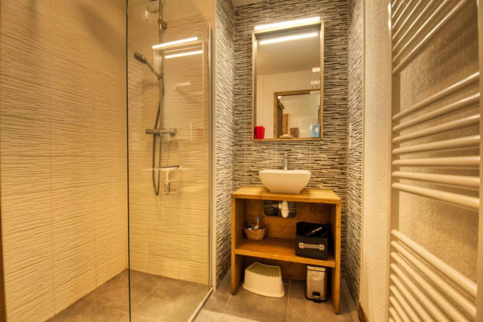 Résidence Niveoles Bat A-Buitenkant zomer