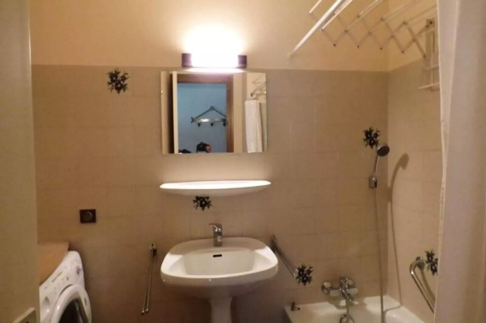 Résidence Charvet-Badkamer