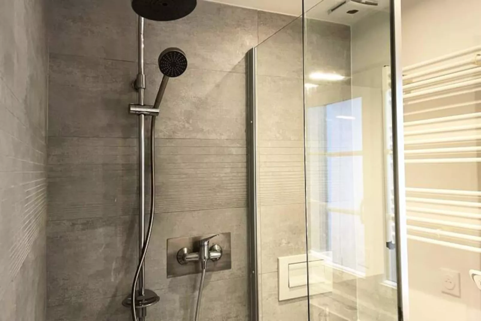 🌲 Le Jardin - Pl. St Sauveur - Hypercentre-Image-tags.